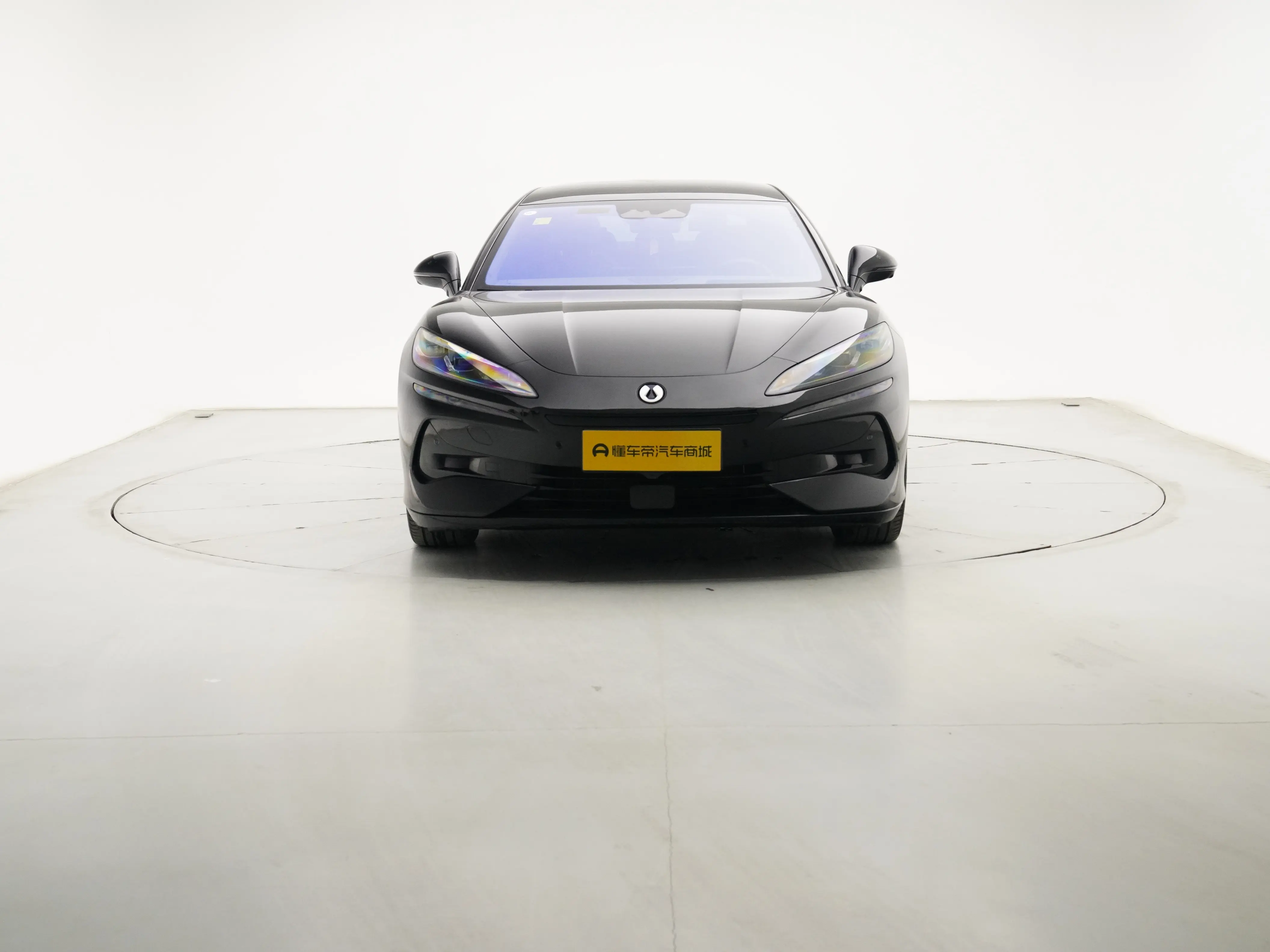 Denza Tengzhong Z9 DM  из Китая