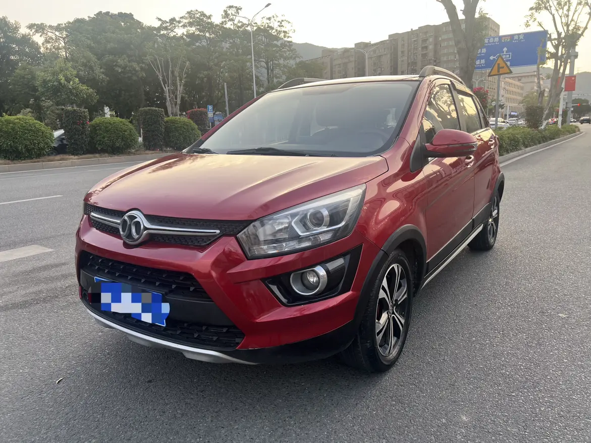 BAIC Shenbao X25  из Китая