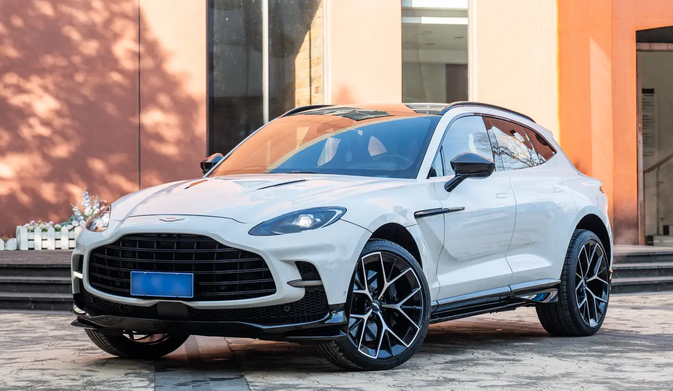 Aston Martin DBX