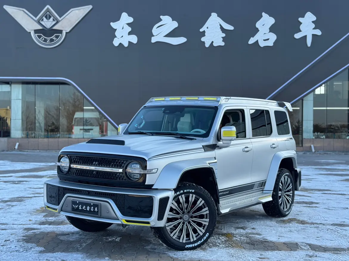 Tank Cyber  300  из Китая