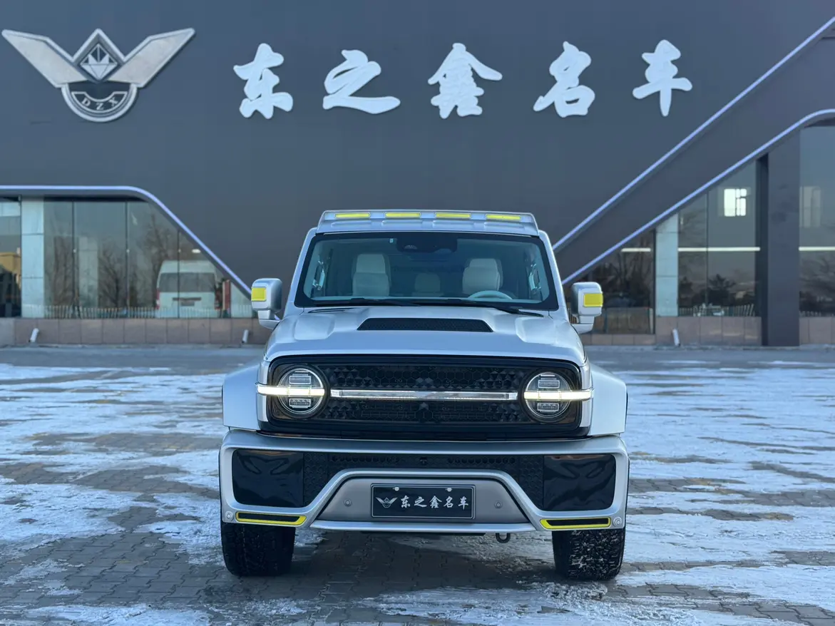 Tank Cyber  300  из Китая