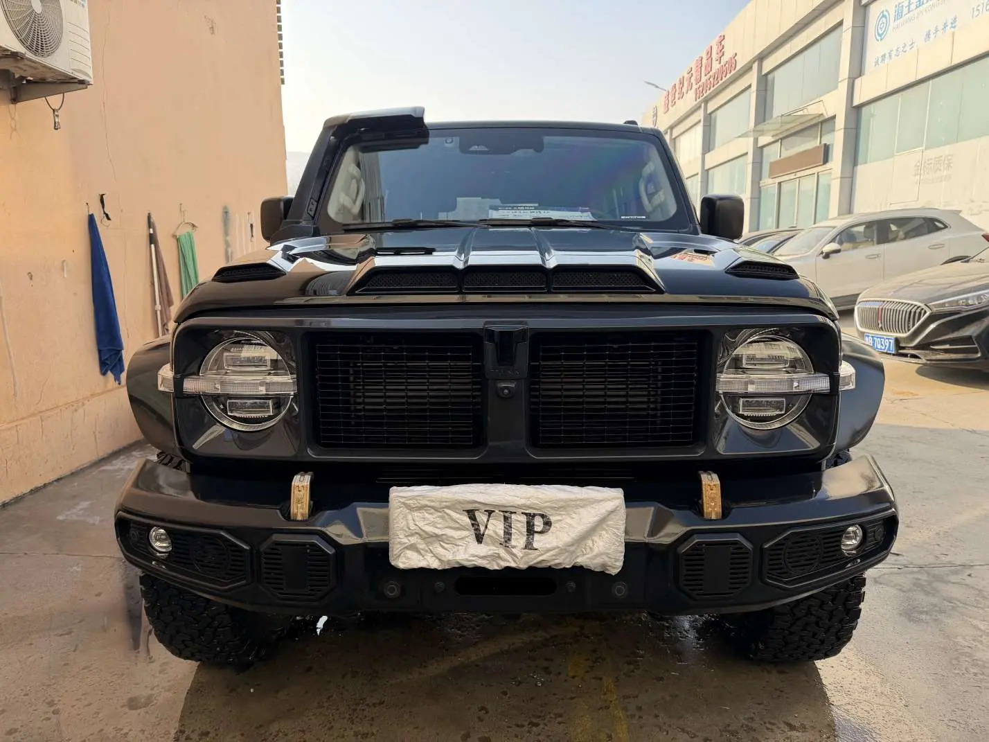 Tank 300  из Китая