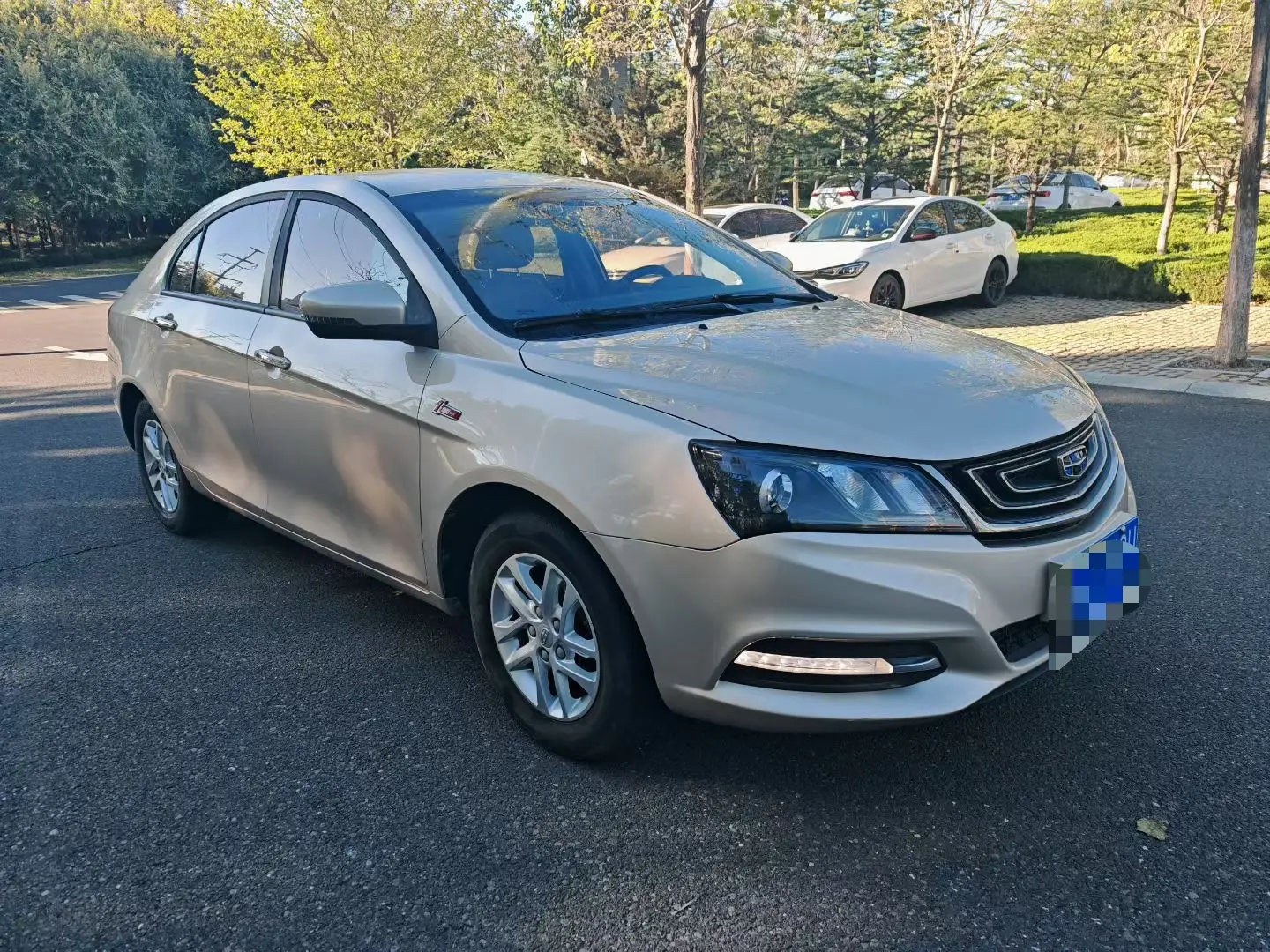 Geely Emgrand  из Китая