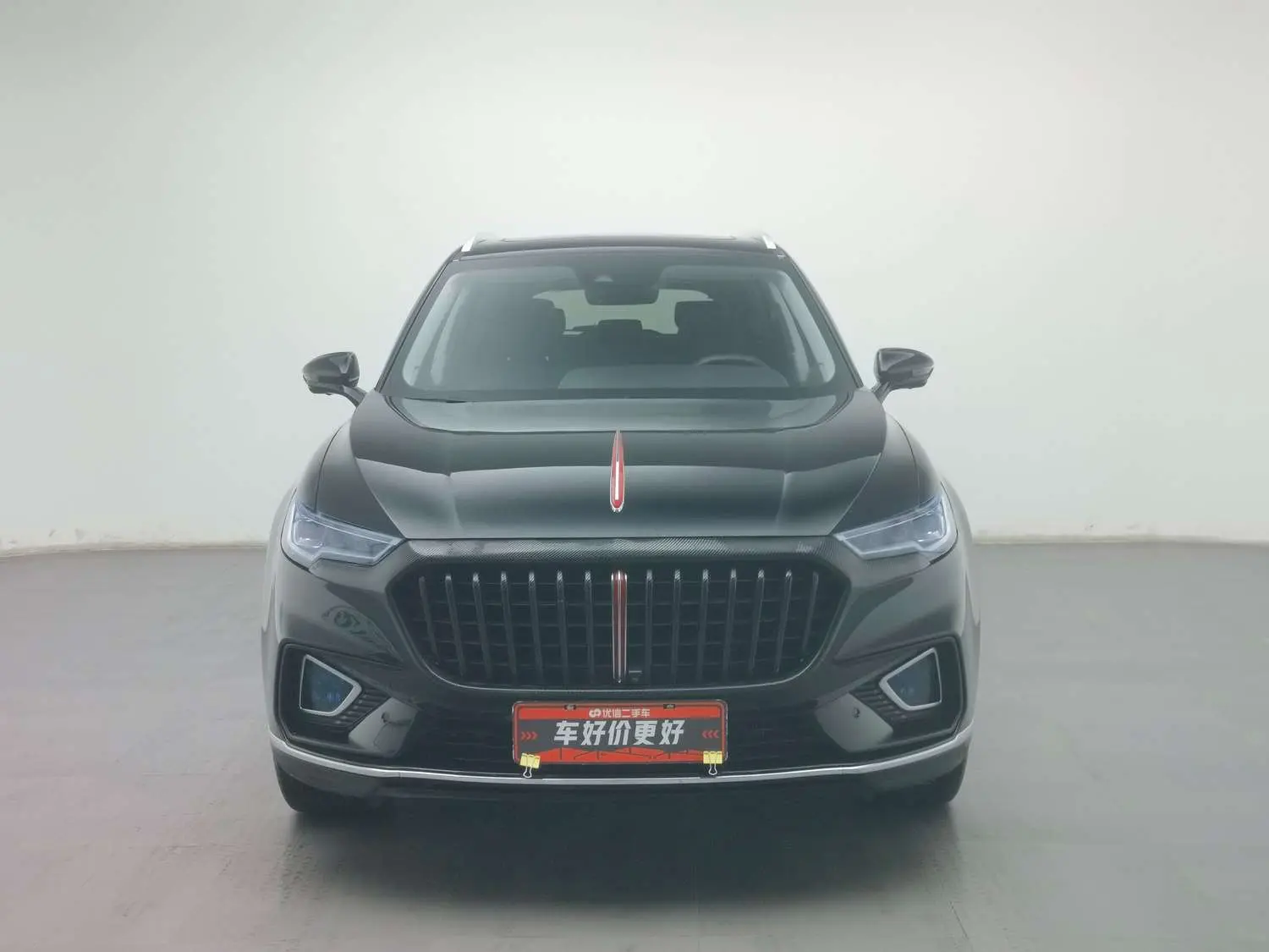 Hongqi HS5  из Китая