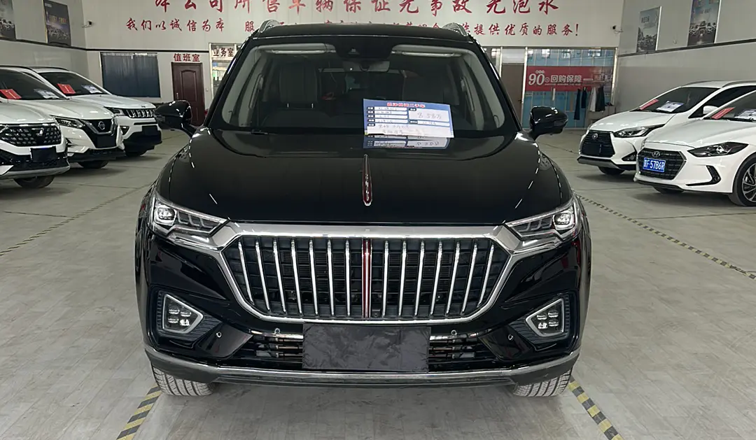 Hongqi HS5  из Китая