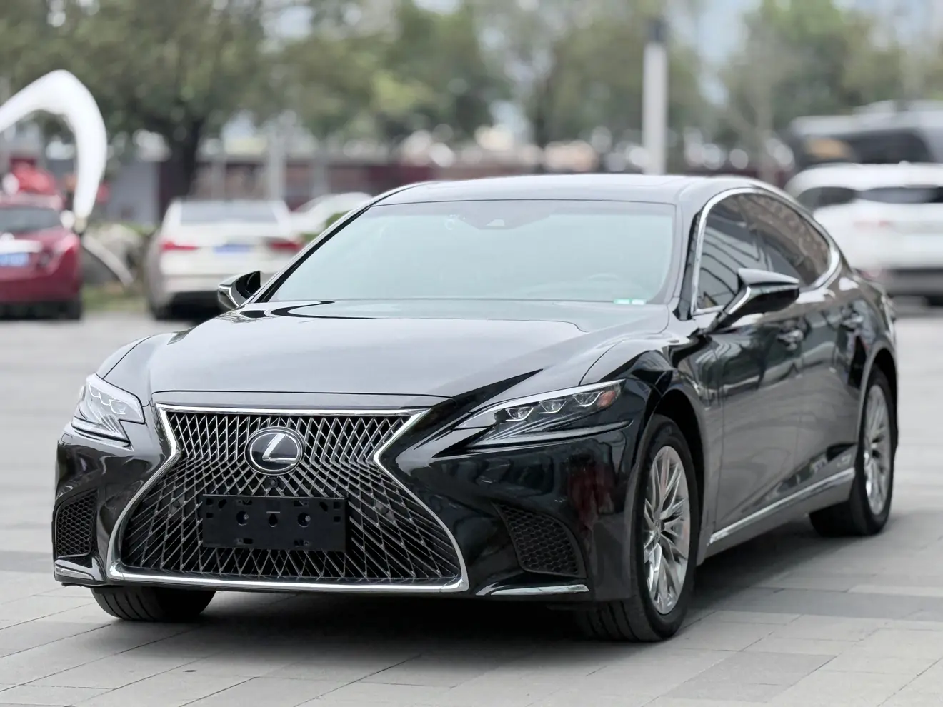 Lexus LS
