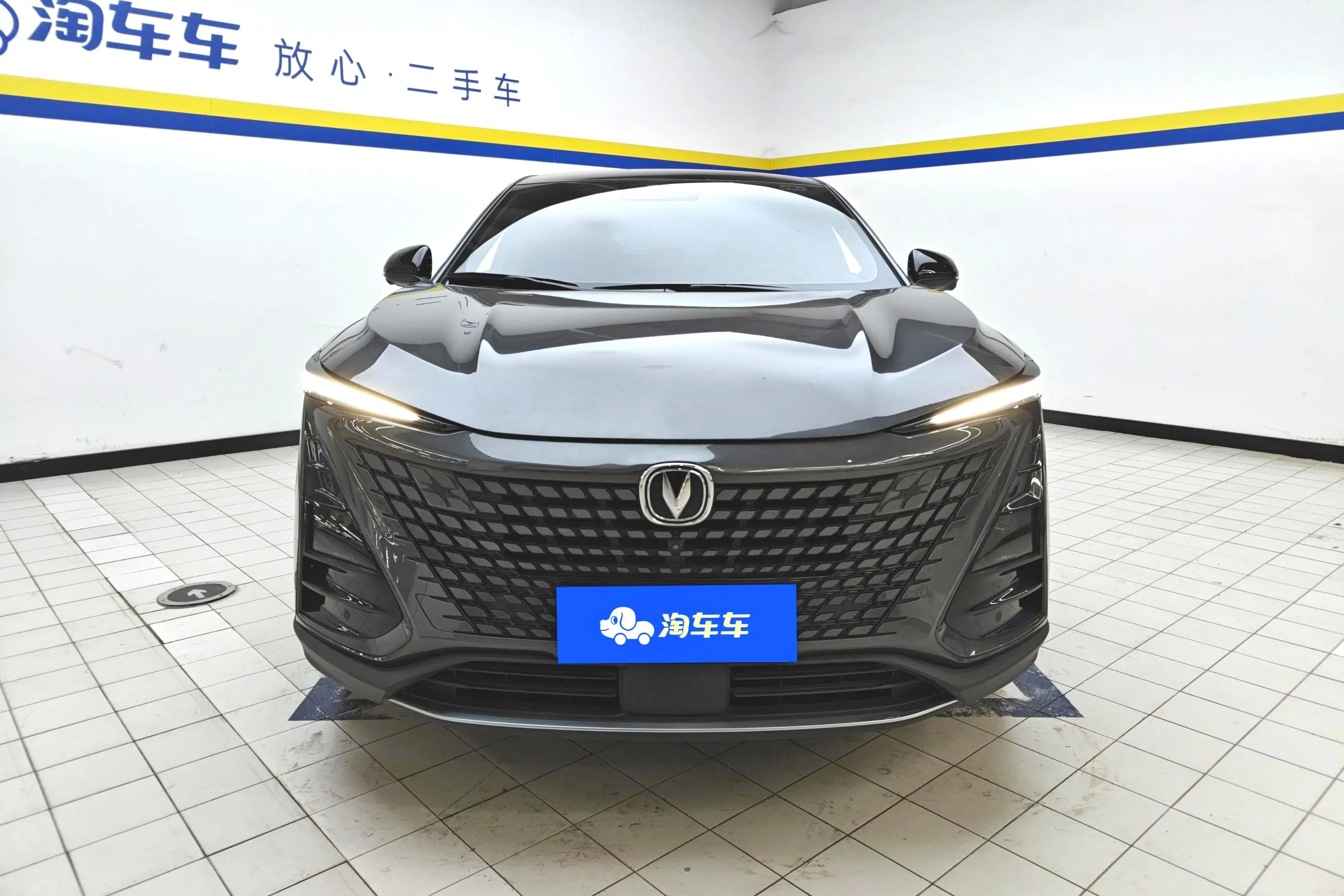 Changan UNI-T  из Китая