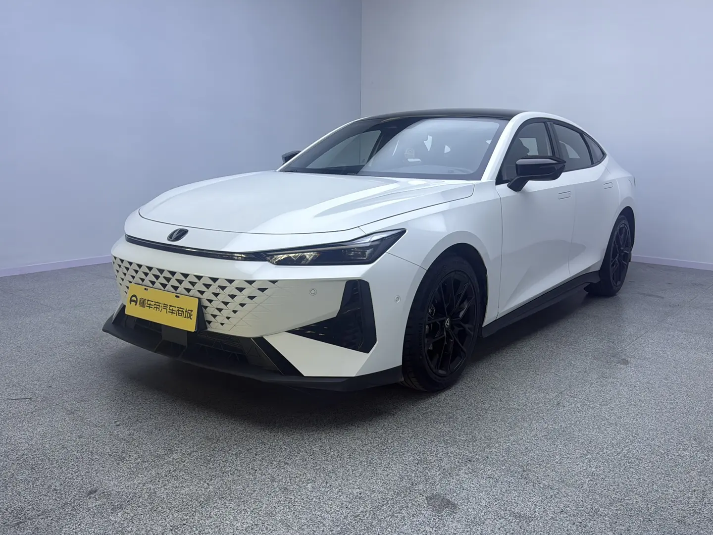 Changan UNI-V  из Китая