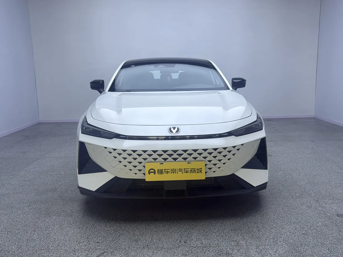 Changan UNI-V  из Китая