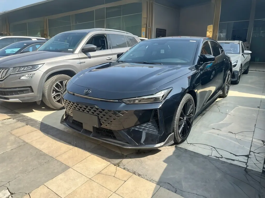 Changan UNI-V  из Китая