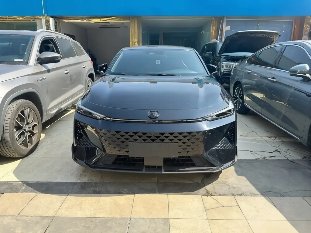 Changan UNI-V  из Китая