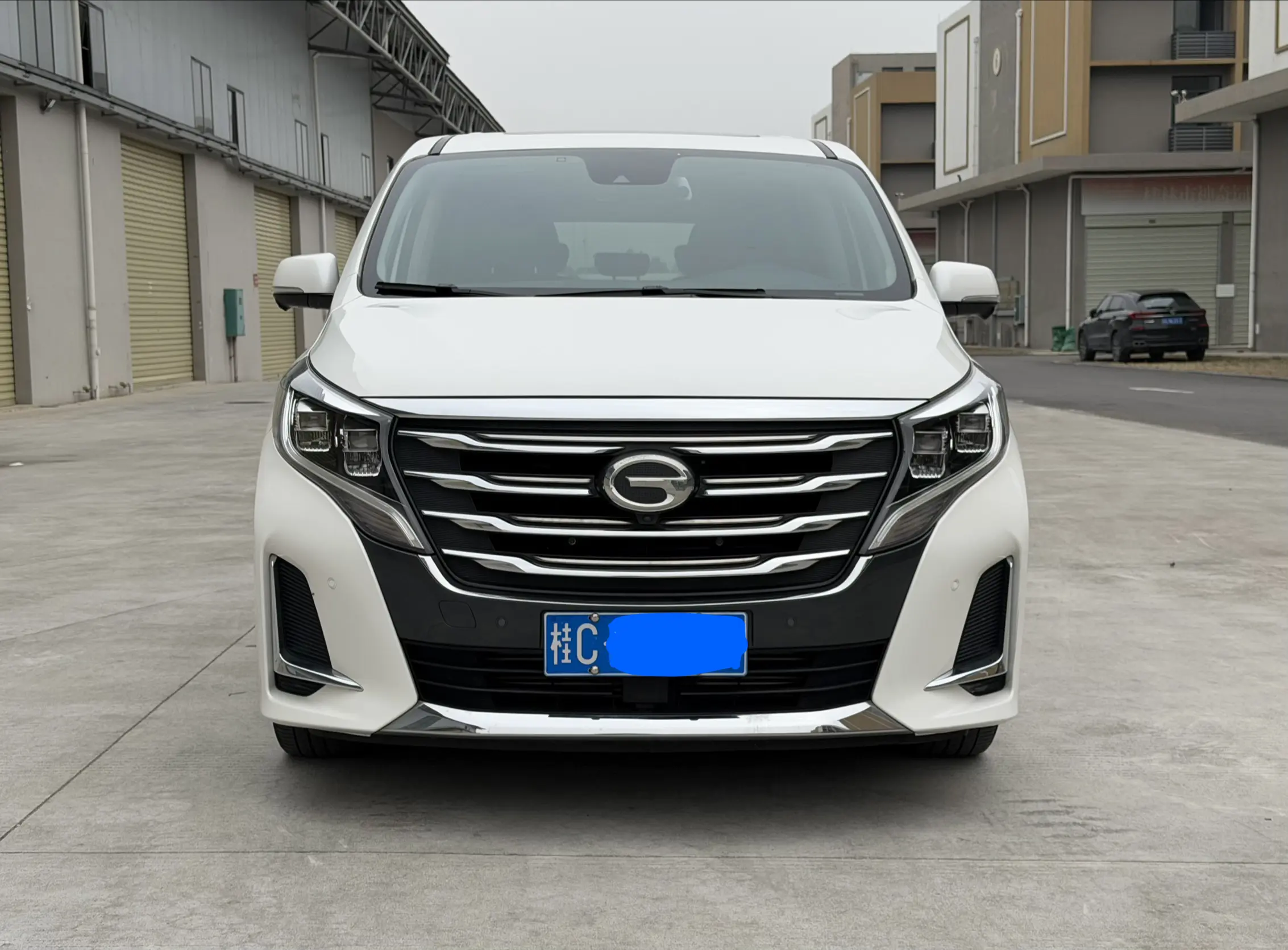 GAC Trumpchi M8  из Китая