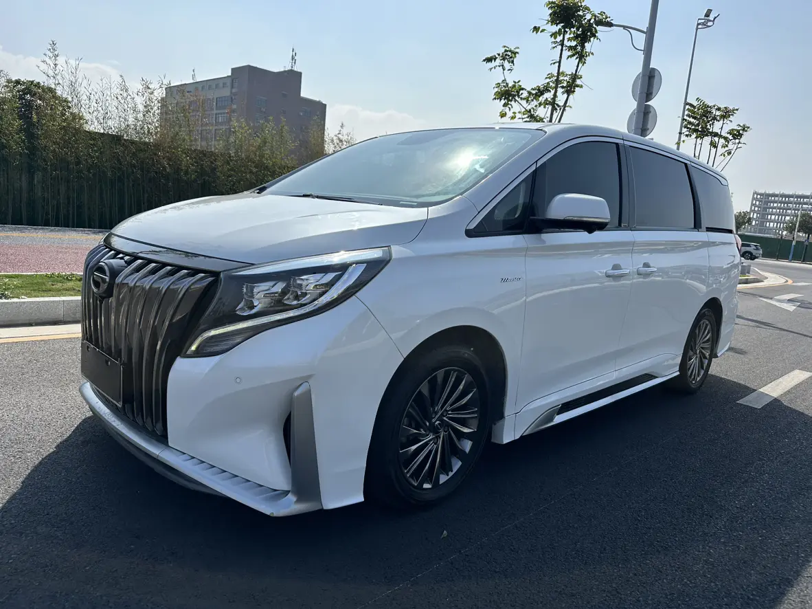 GAC Trumpchi M8  из Китая