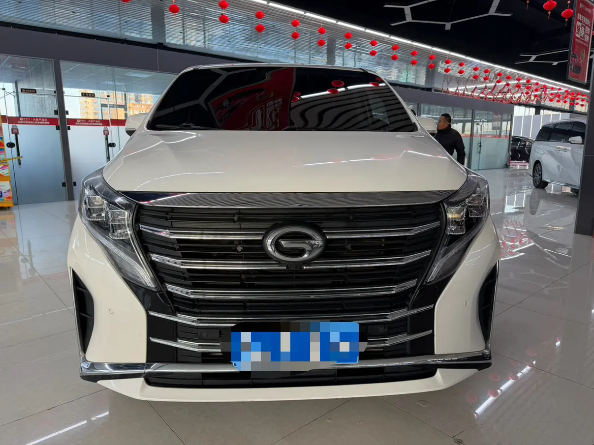 GAC Trumpchi M8  из Китая