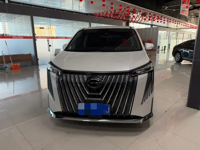 GAC Trumpchi M8  из Китая