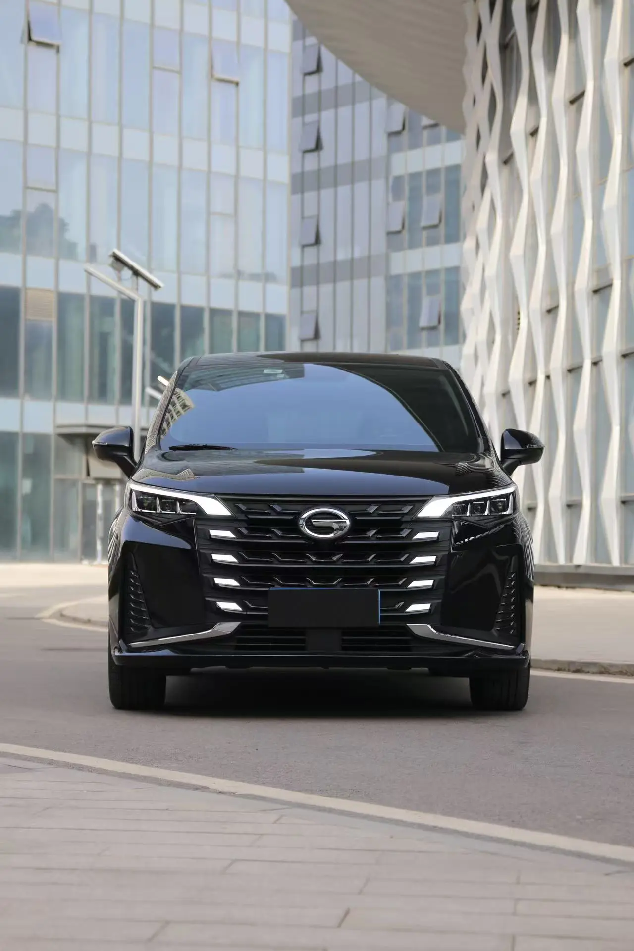 GAC Trumpchi M6  из Китая