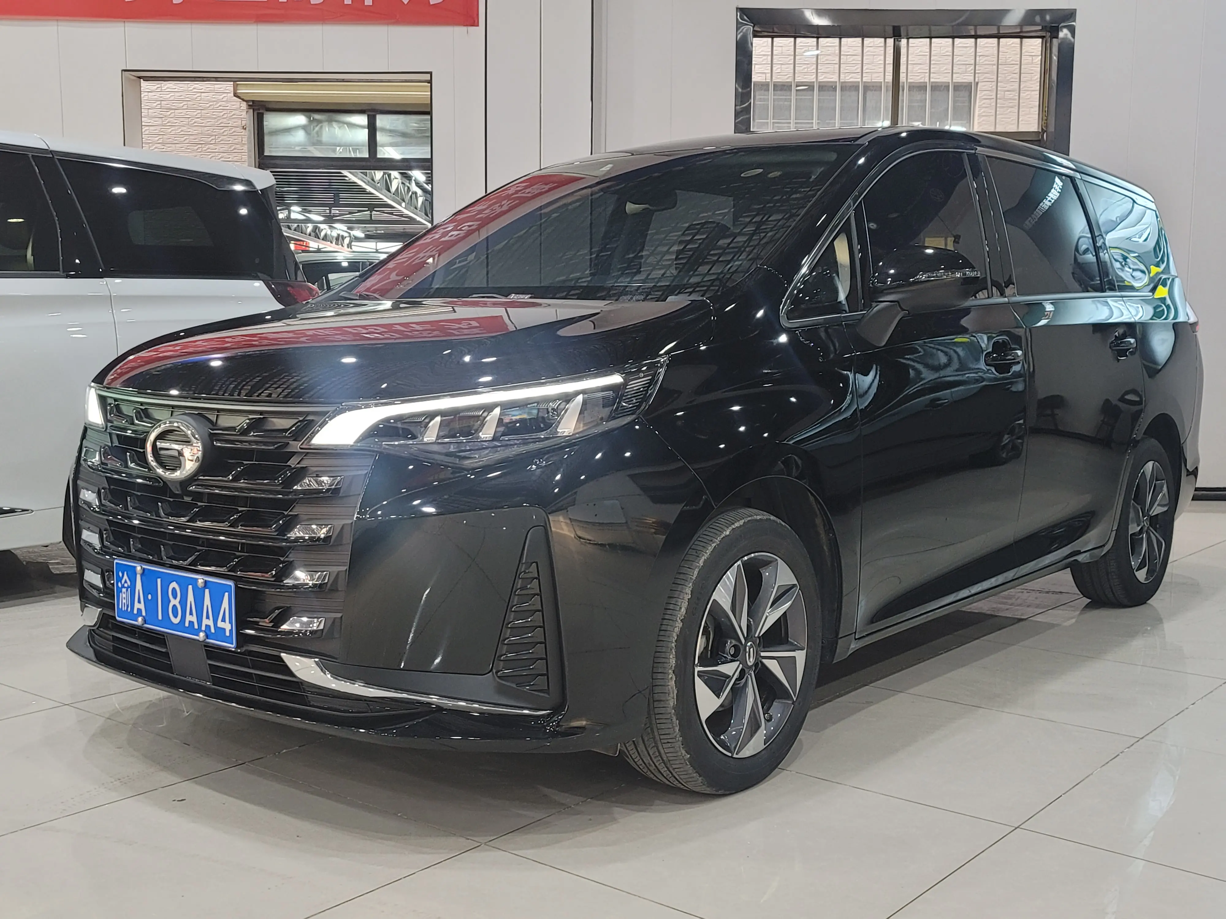 GAC Trumpchi M6  из Китая