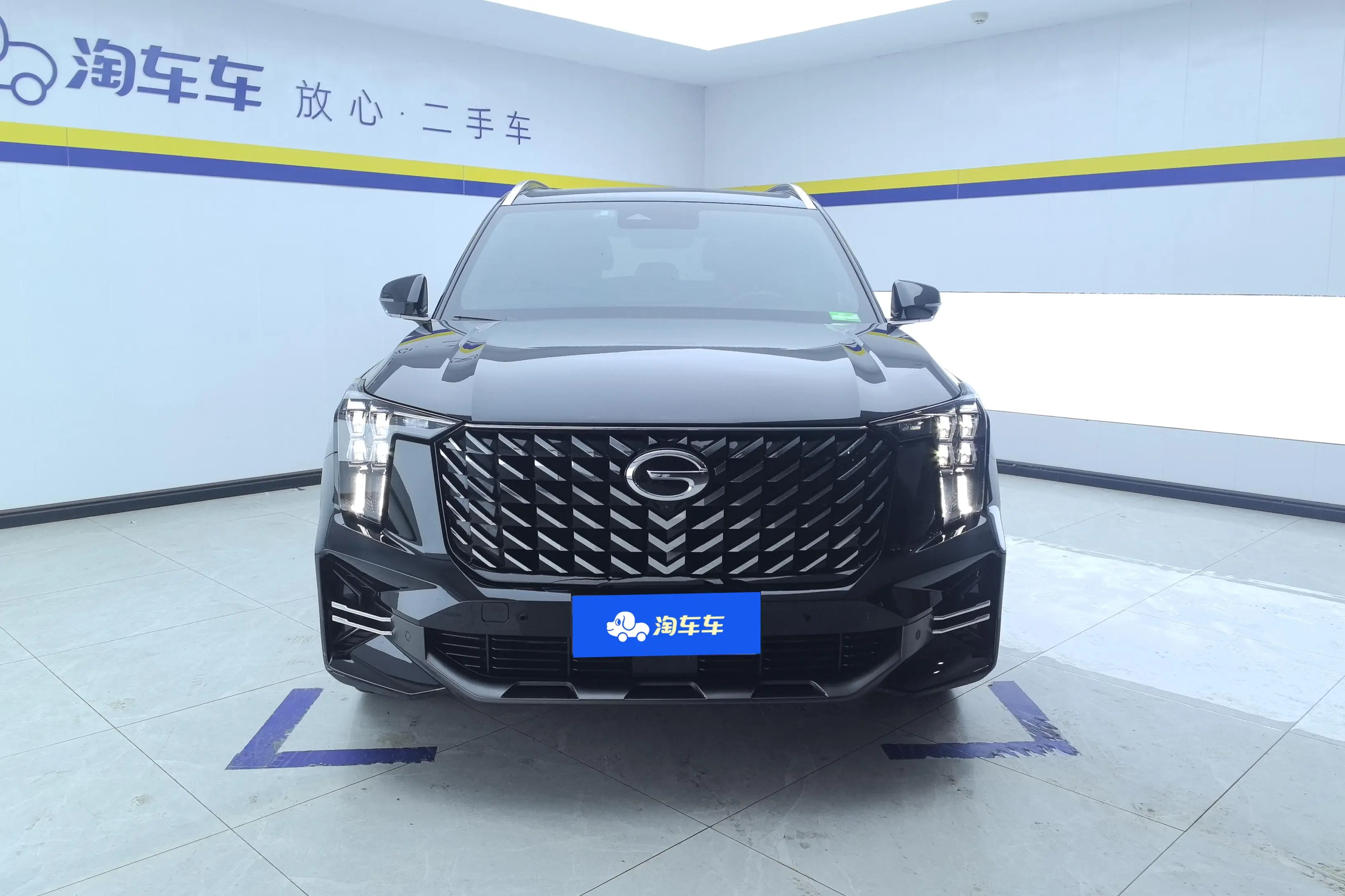 GAC Trumpchi GS8  из Китая
