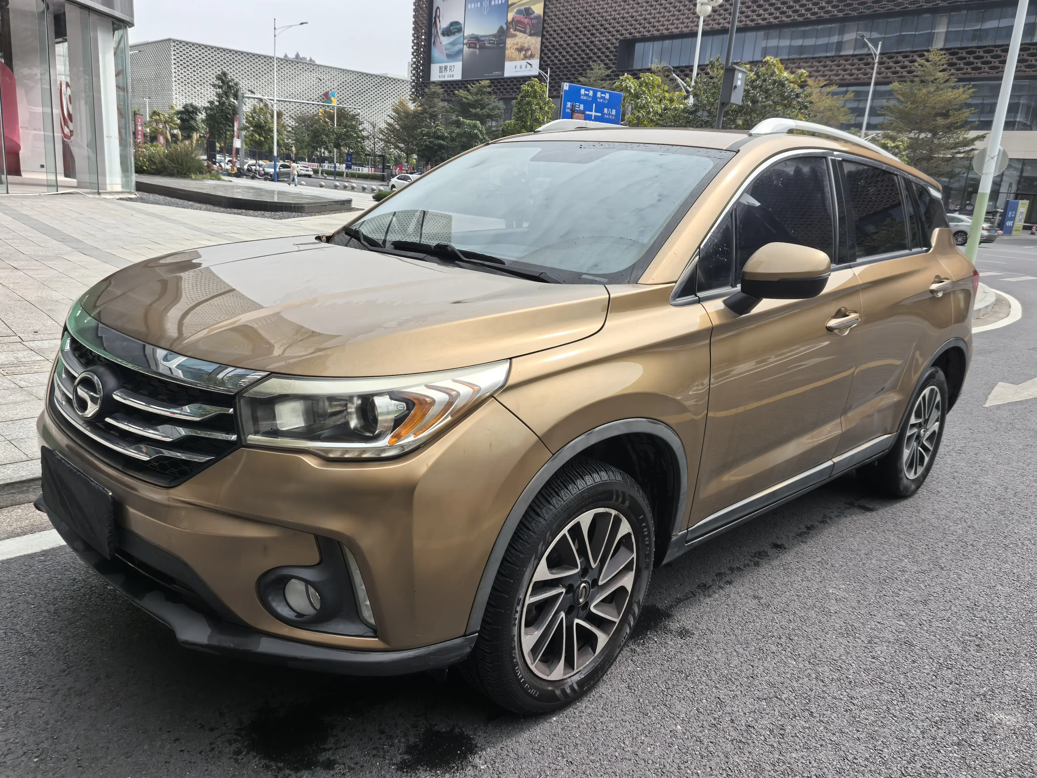 GAC Trumpchi GS4  из Китая