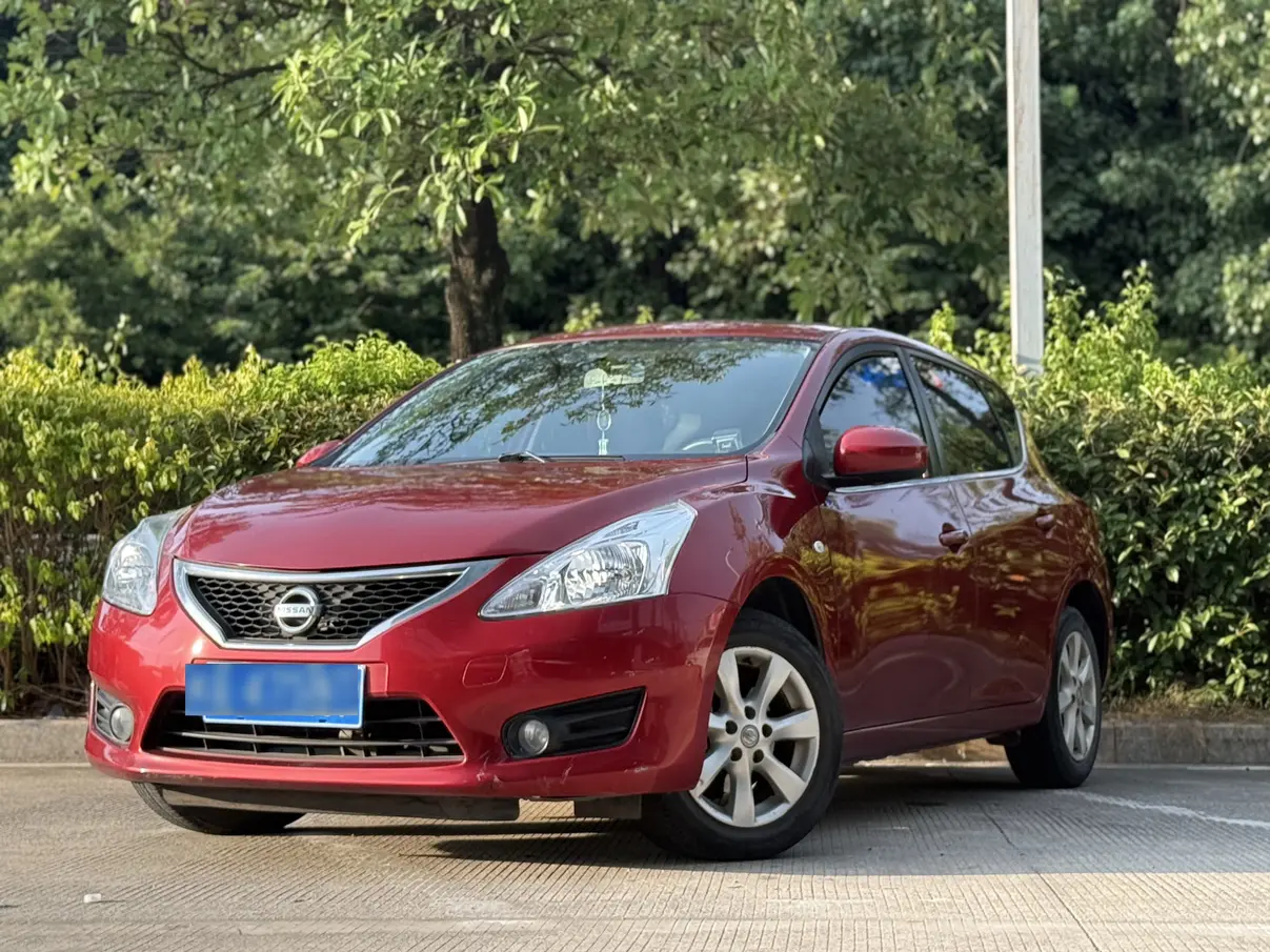 Nissan Tiida  из Китая