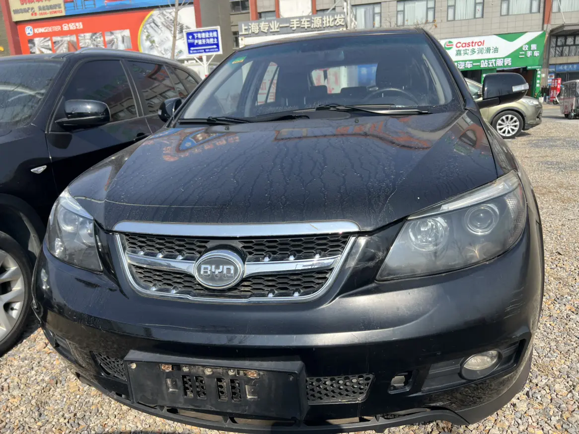 BYD S6  из Китая