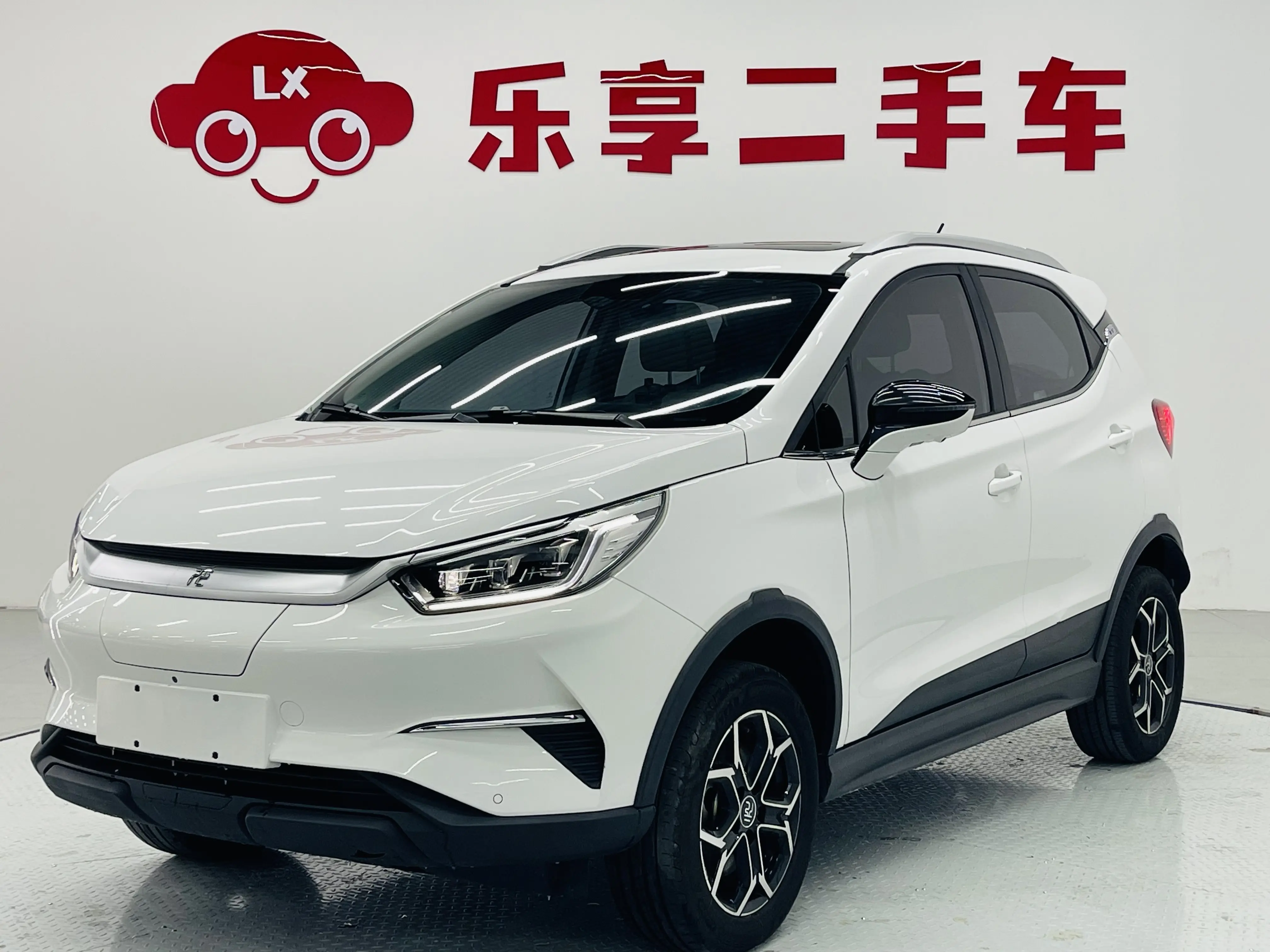 BYD Yuan Pro  из Китая