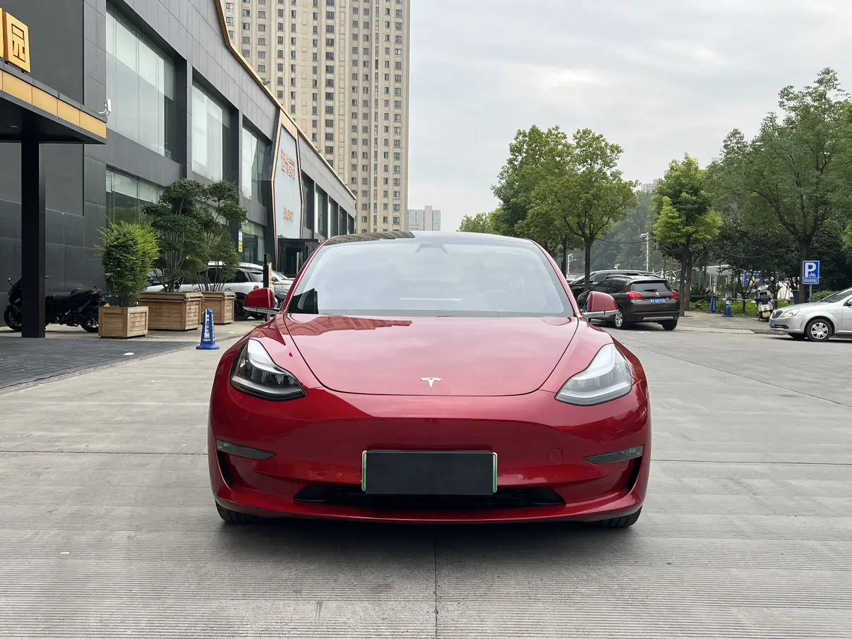 Tesla Model 3  из Китая