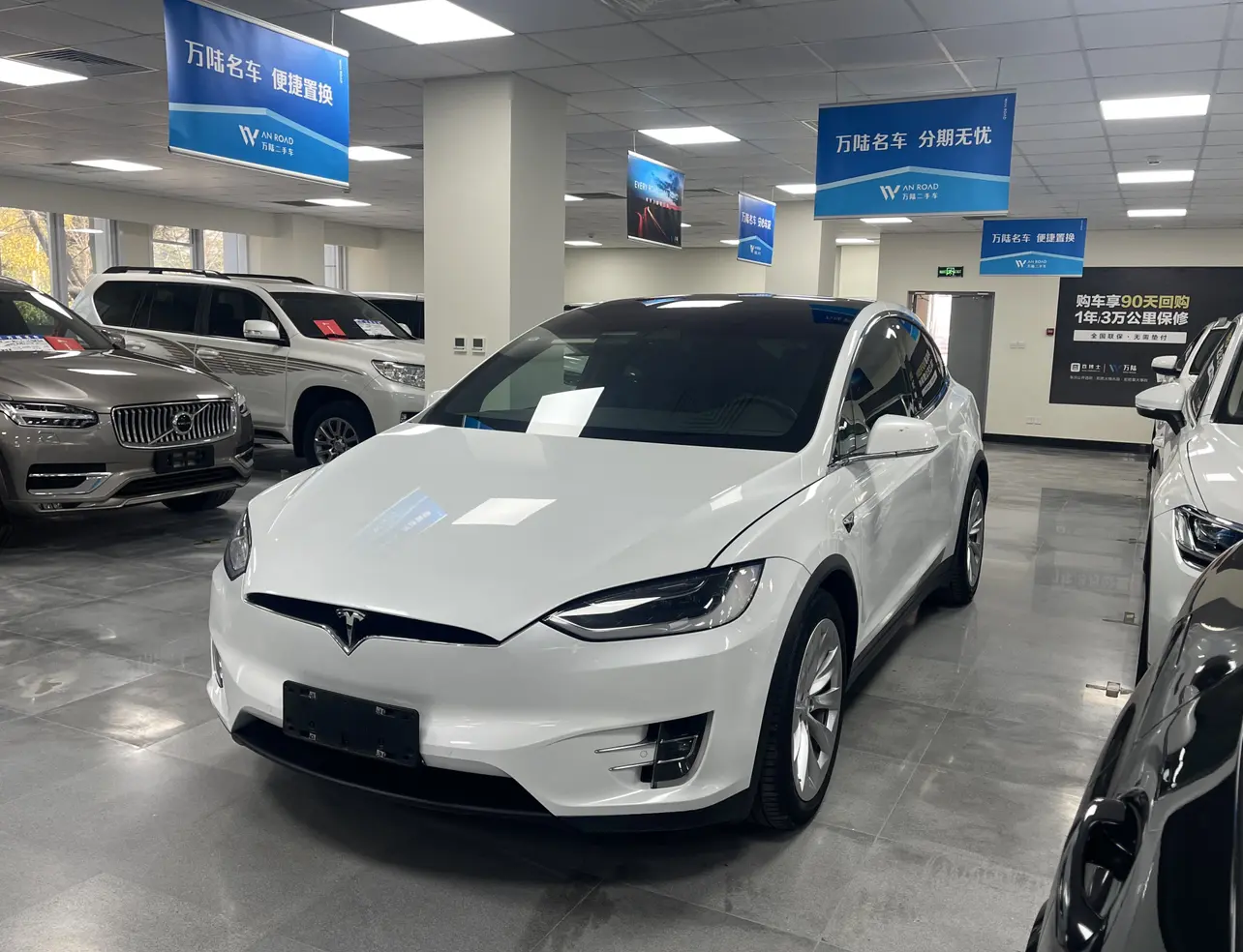 Tesla Model X  из Китая