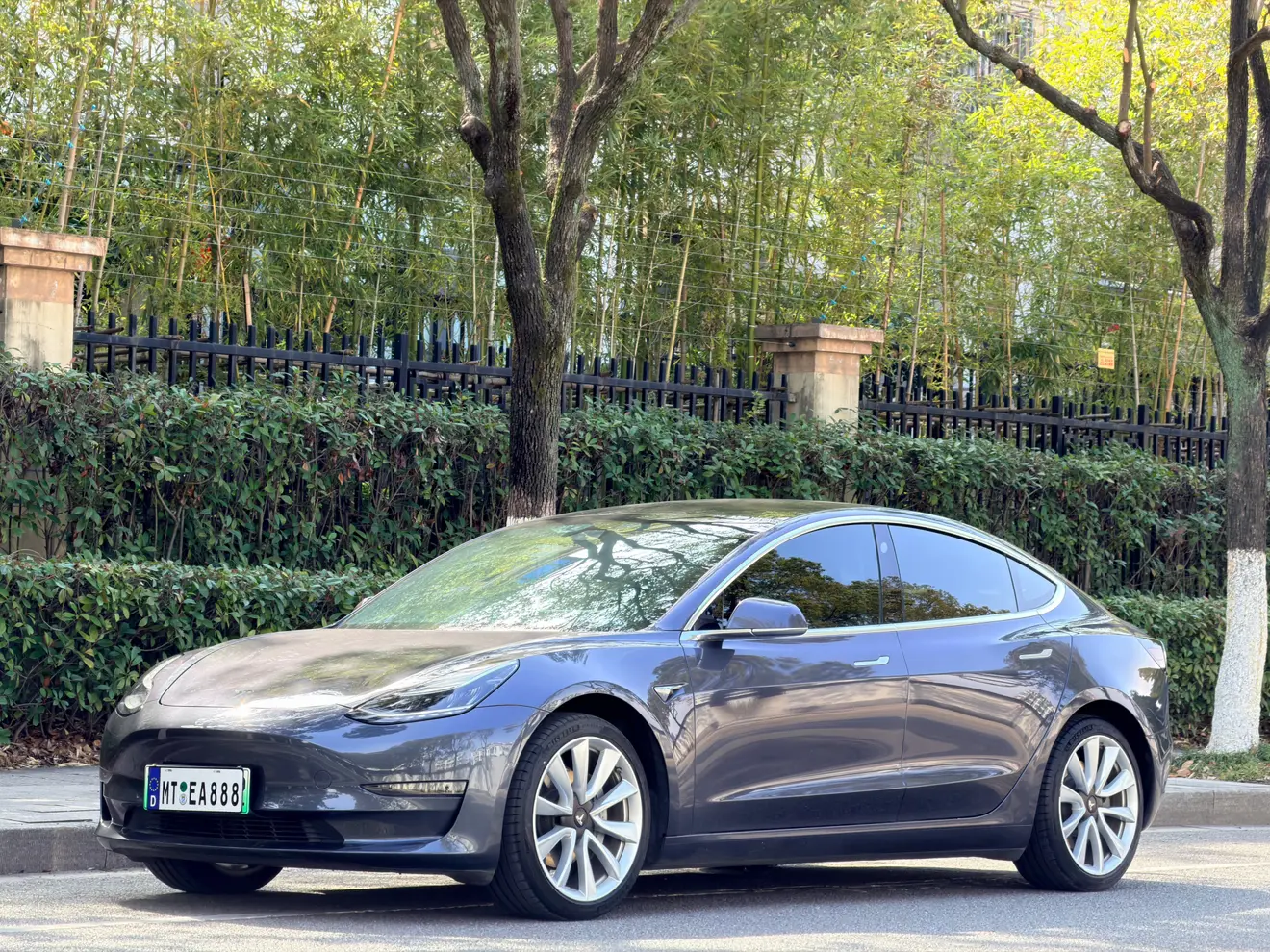 Tesla Model 3  из Китая