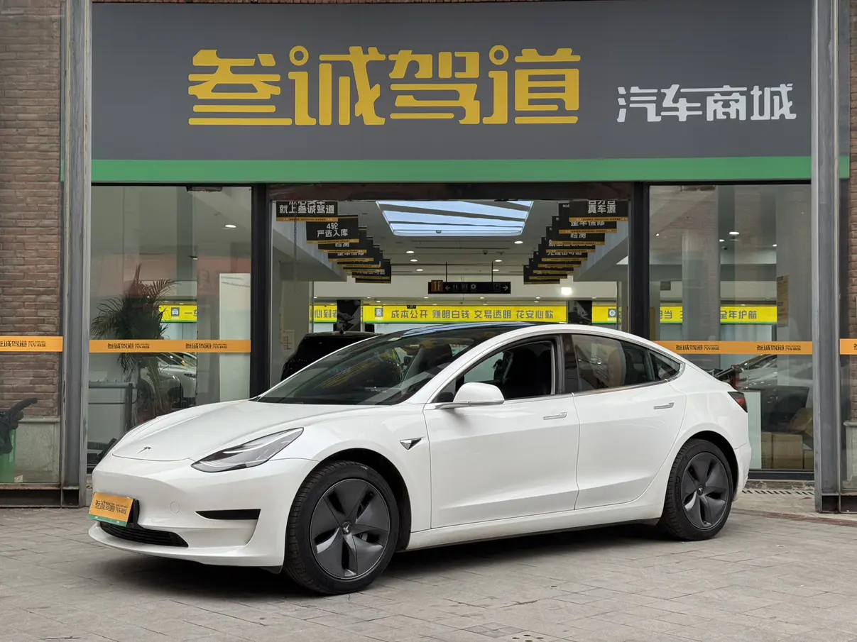 Tesla Model 3  из Китая