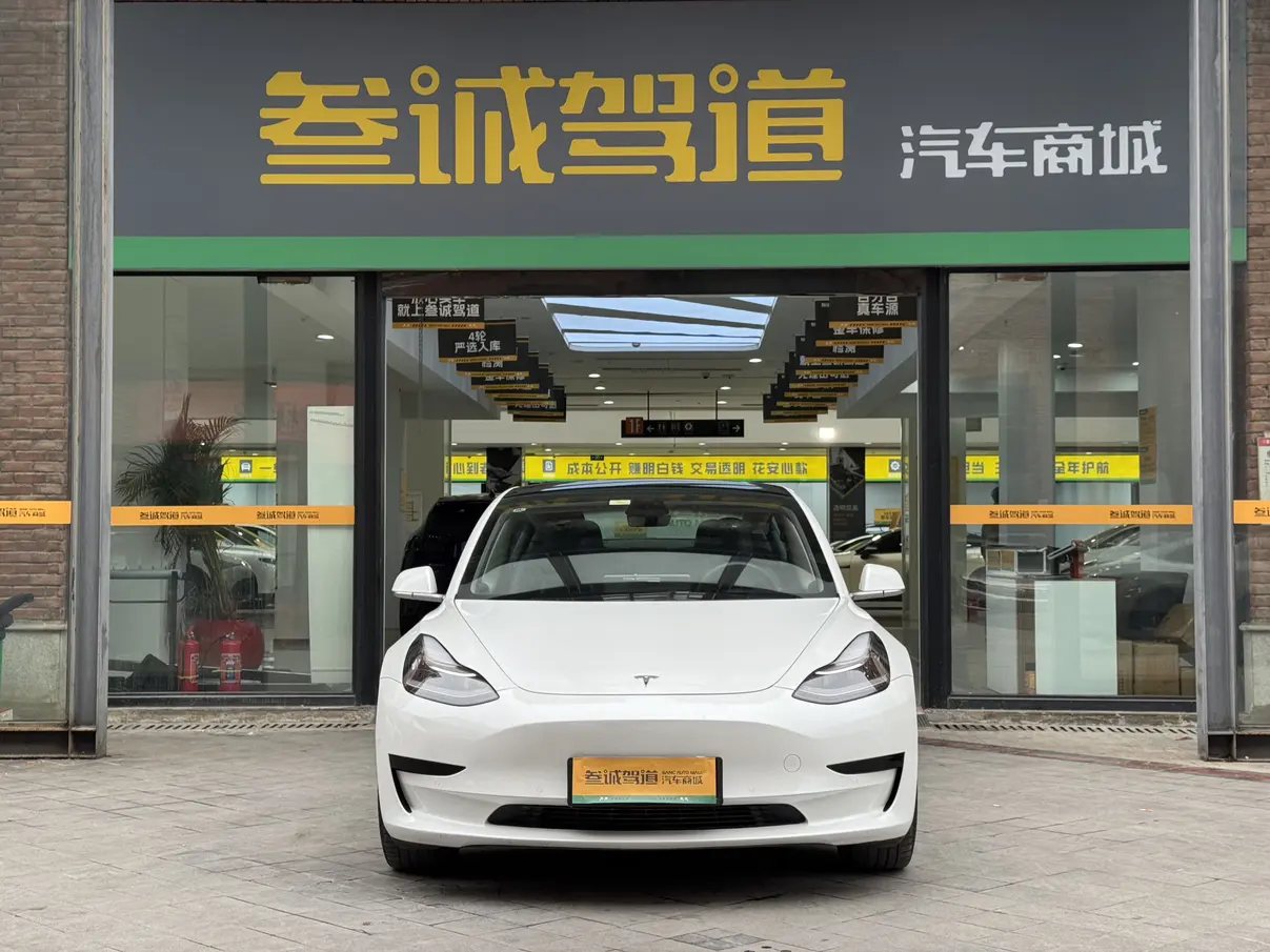 Tesla Model 3  из Китая