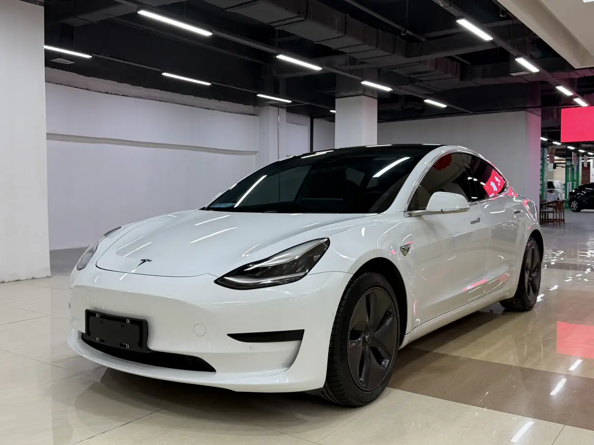 Tesla Model 3  из Китая