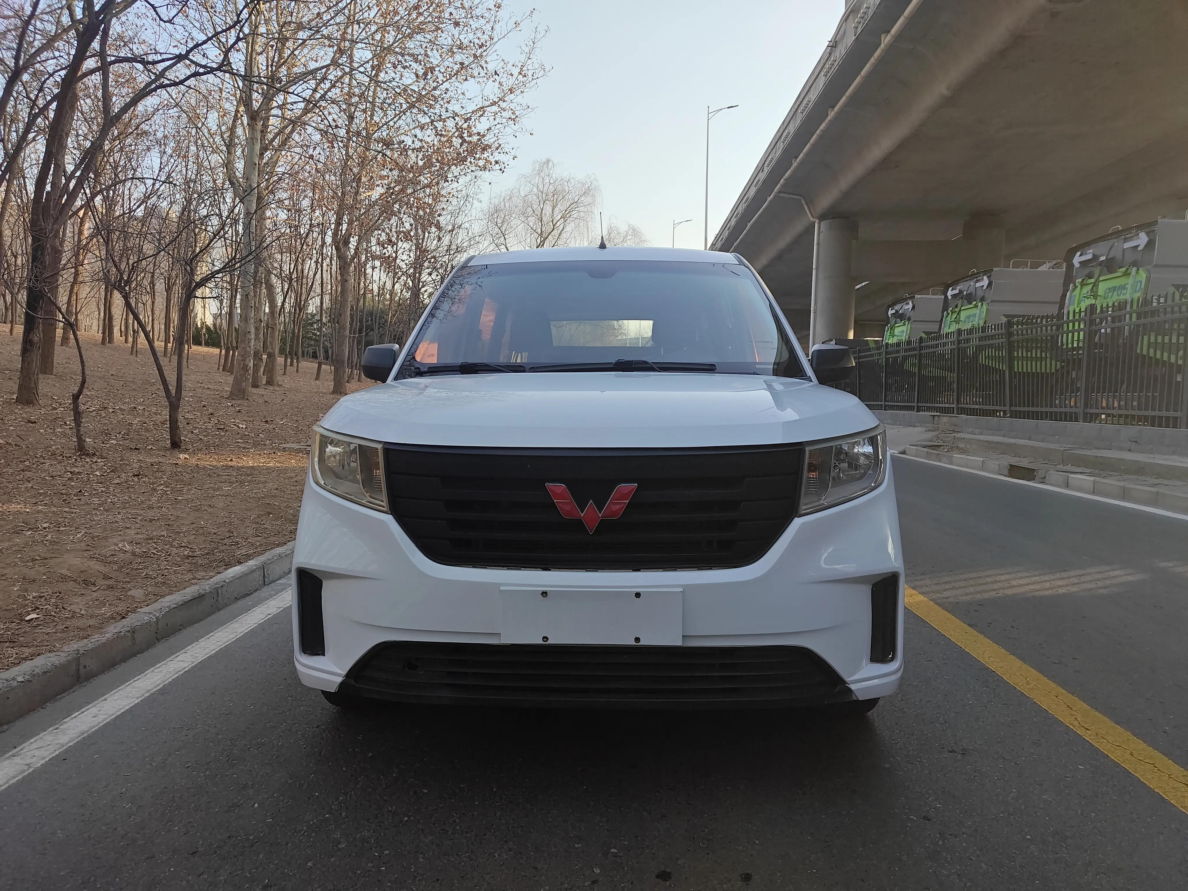 Wuling Hongguang PLUS  из Китая