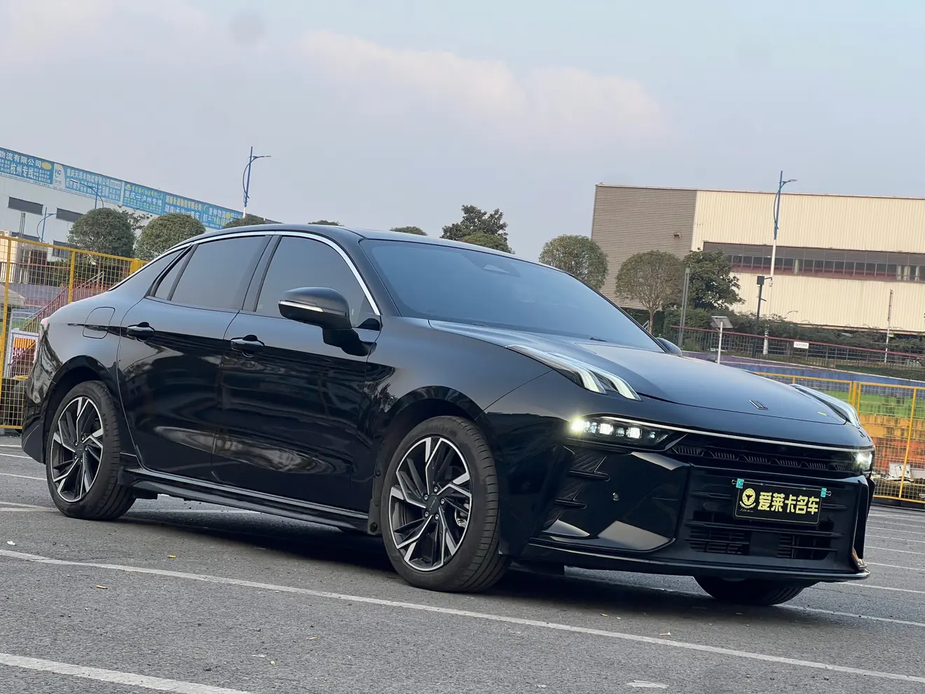 Lynk & Co 03