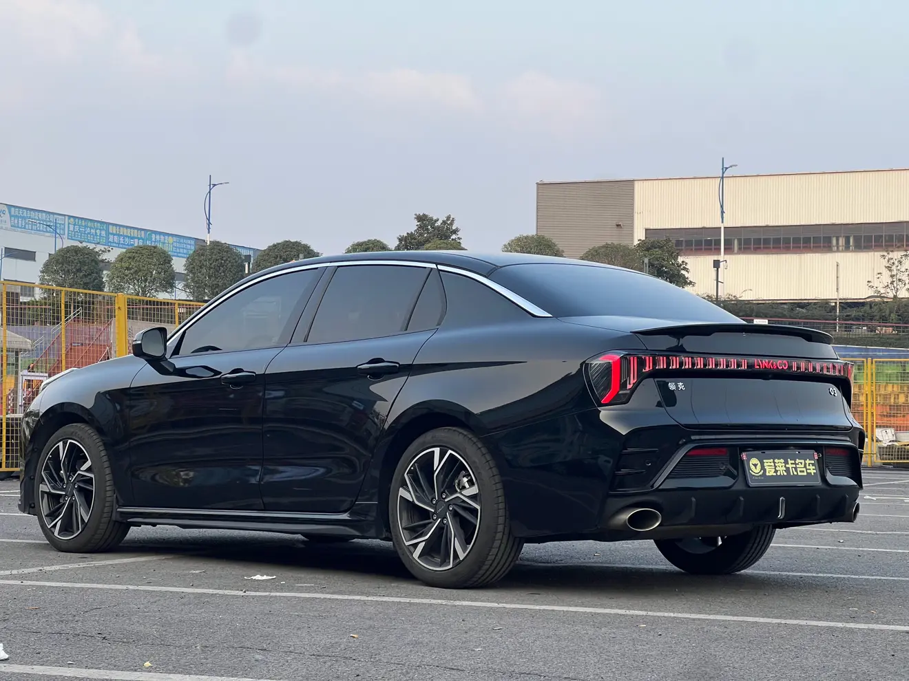 Lynk & Co 03