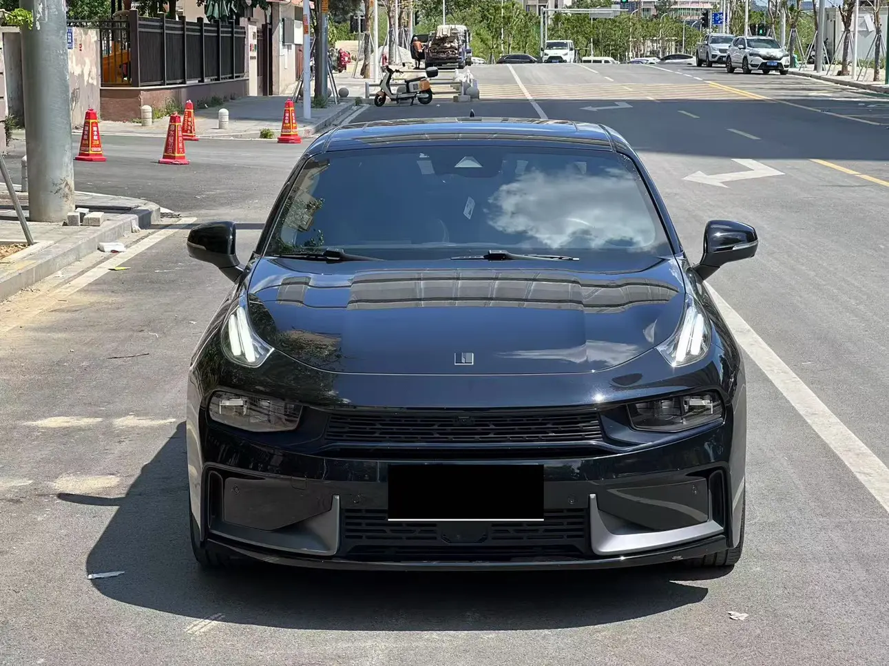 Lynk & Co 03