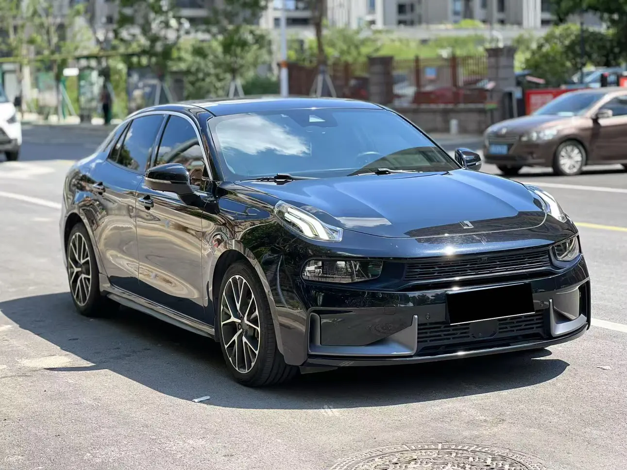 Lynk & Co 03