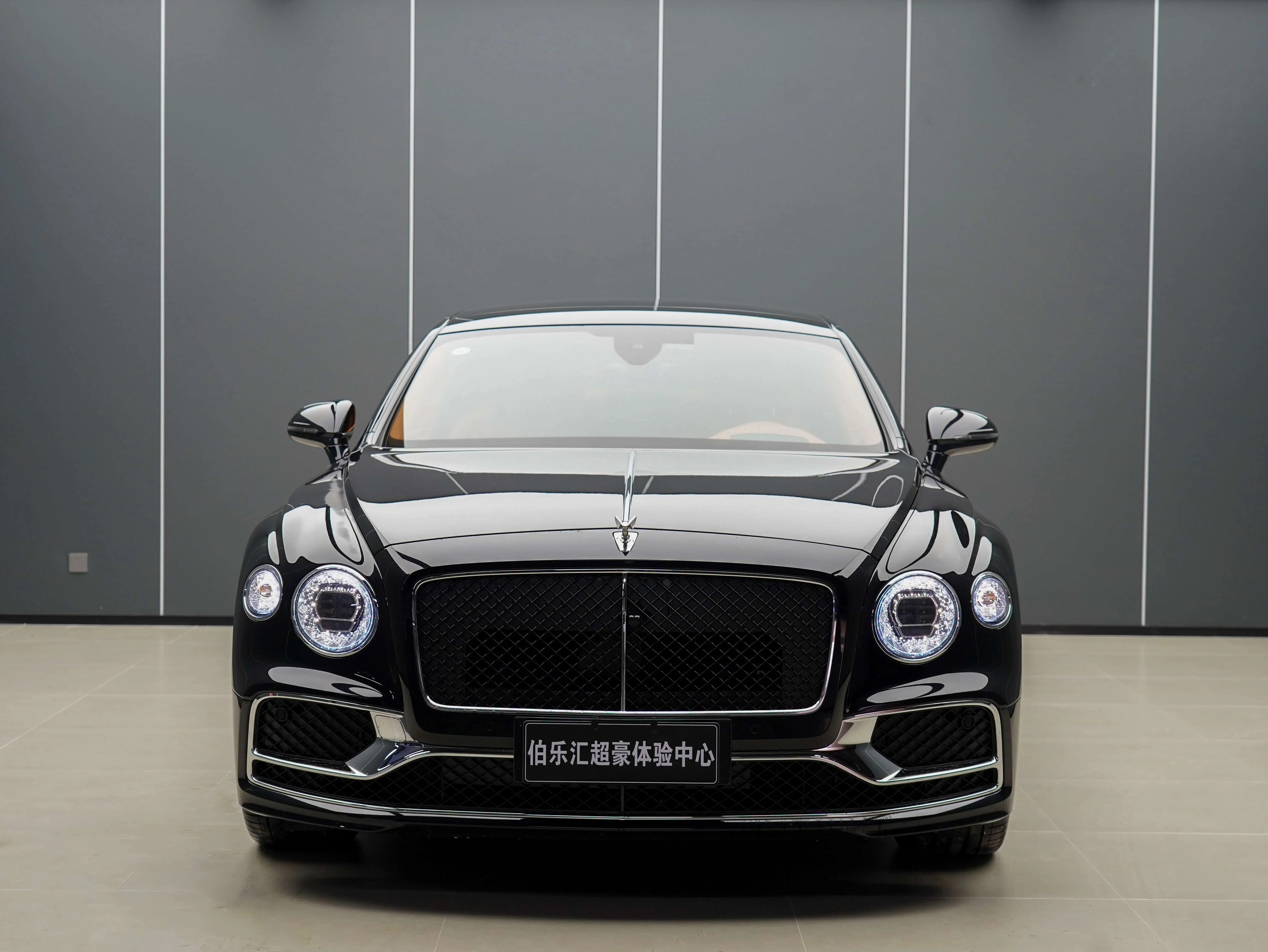 Bentley Flying Spur PHEV  из Китая