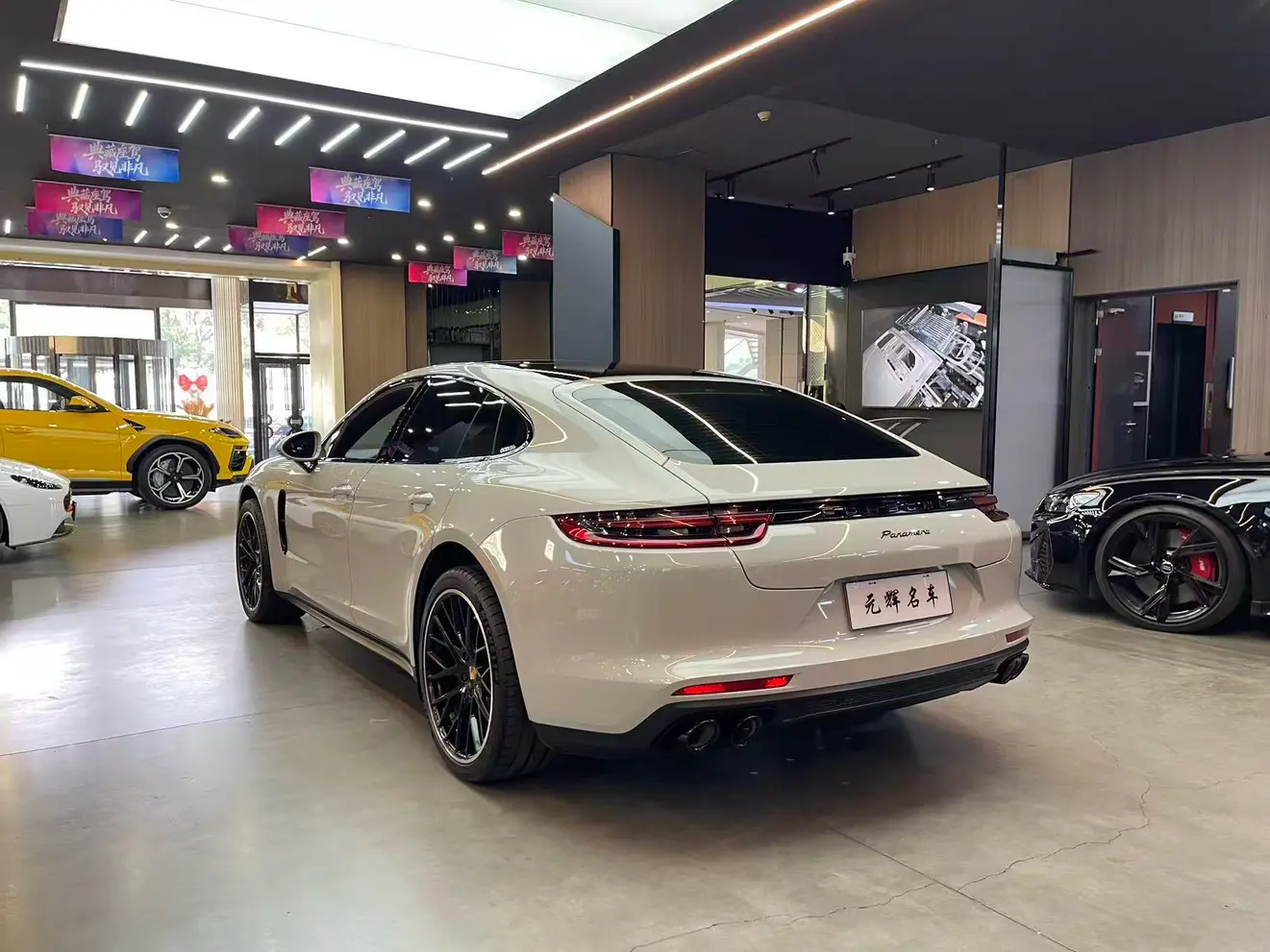 Porsche Panamera