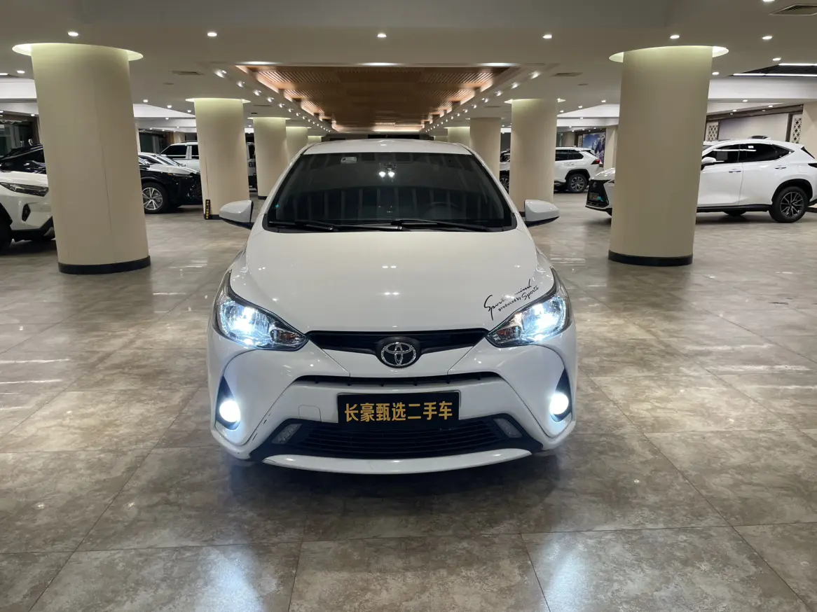 Toyota YARiS L Enjoy  из Китая