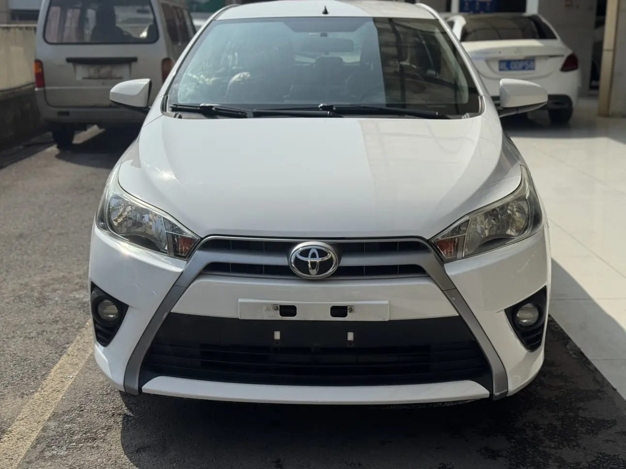Toyota Yaris L  из Китая