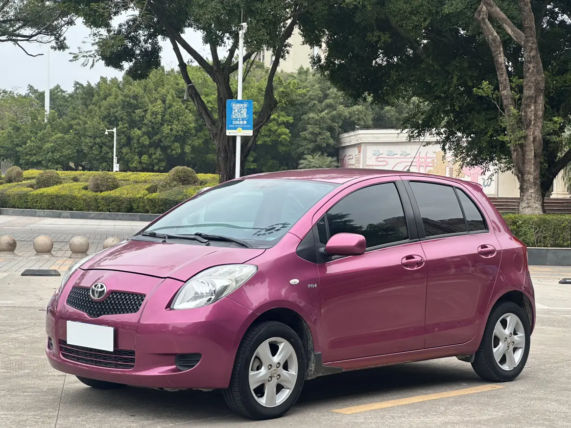 Toyota Yaris  из Китая