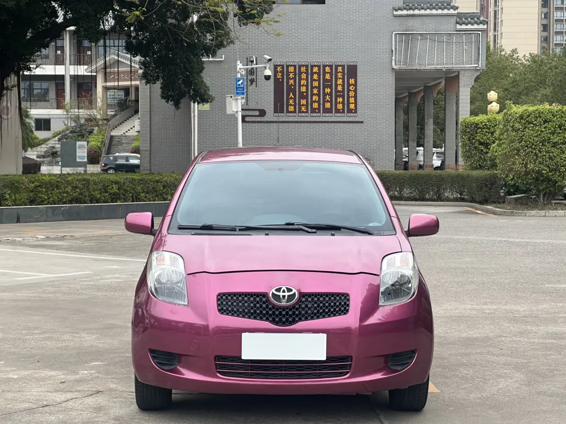 Toyota Yaris  из Китая