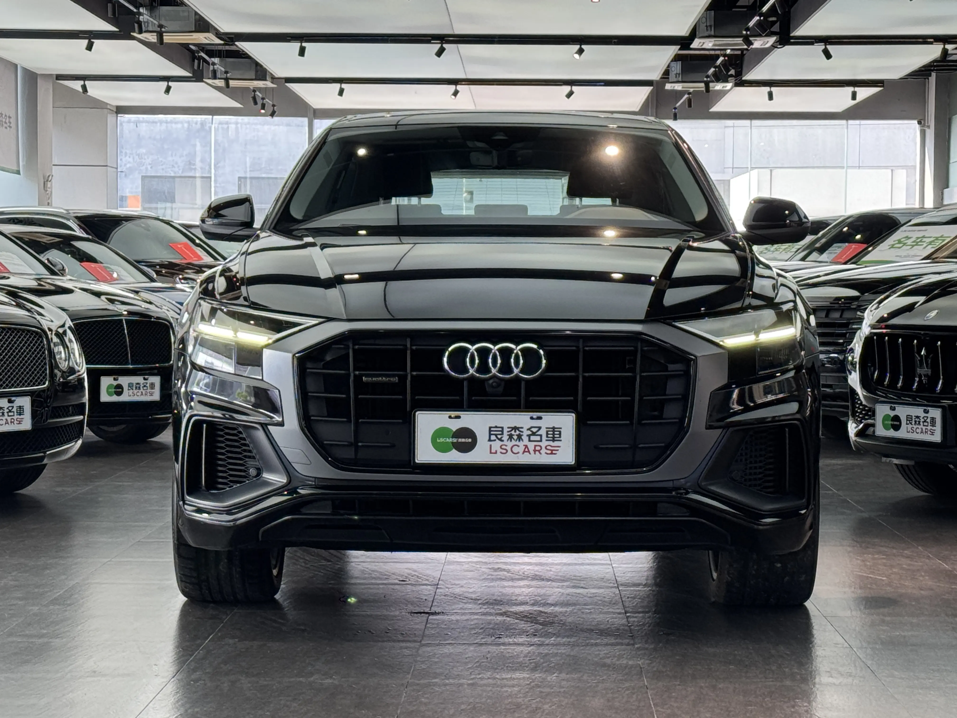 Audi Q8  из Китая