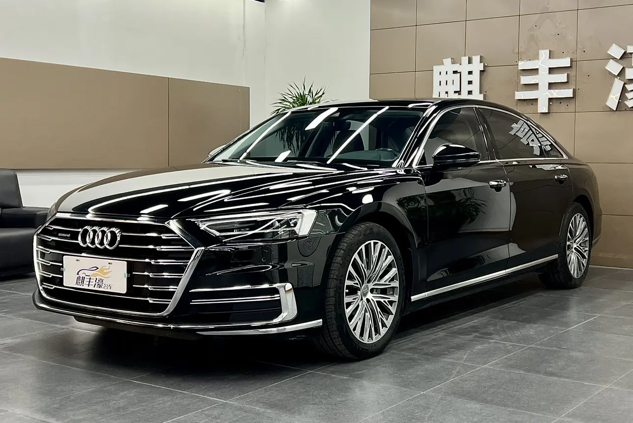 Audi A8  из Китая