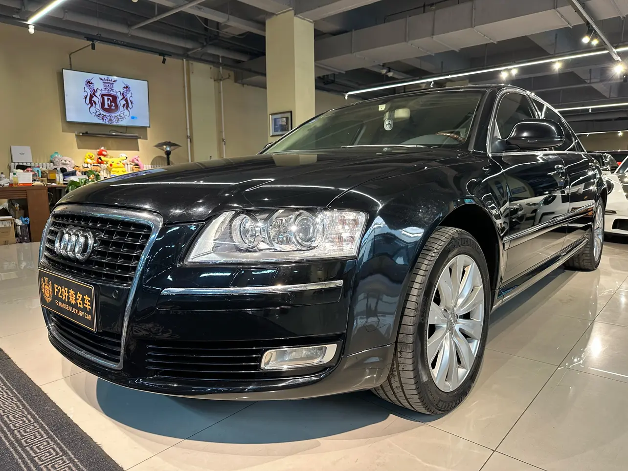Audi A8  из Китая