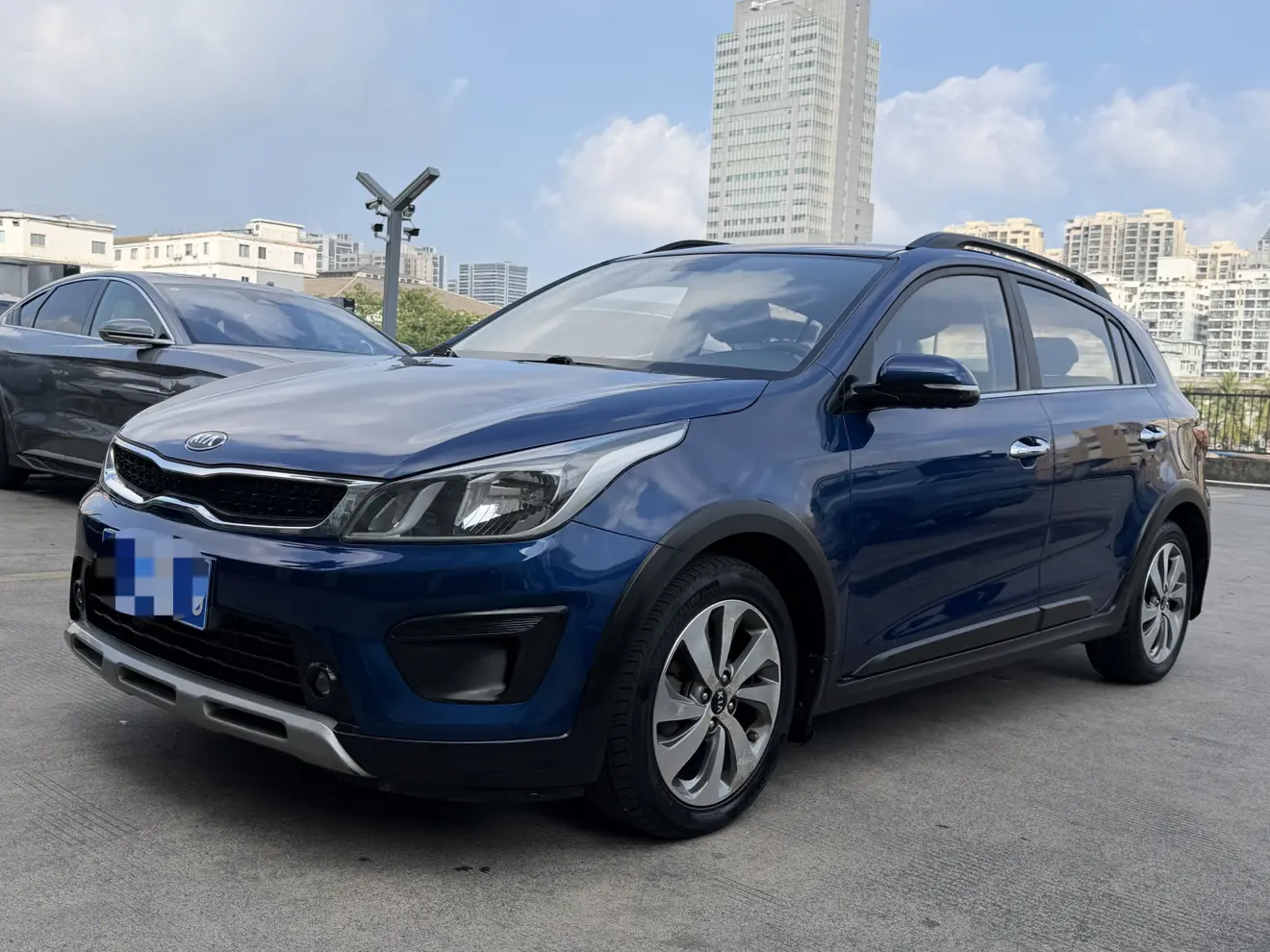 Kia KX CROSS  из Китая