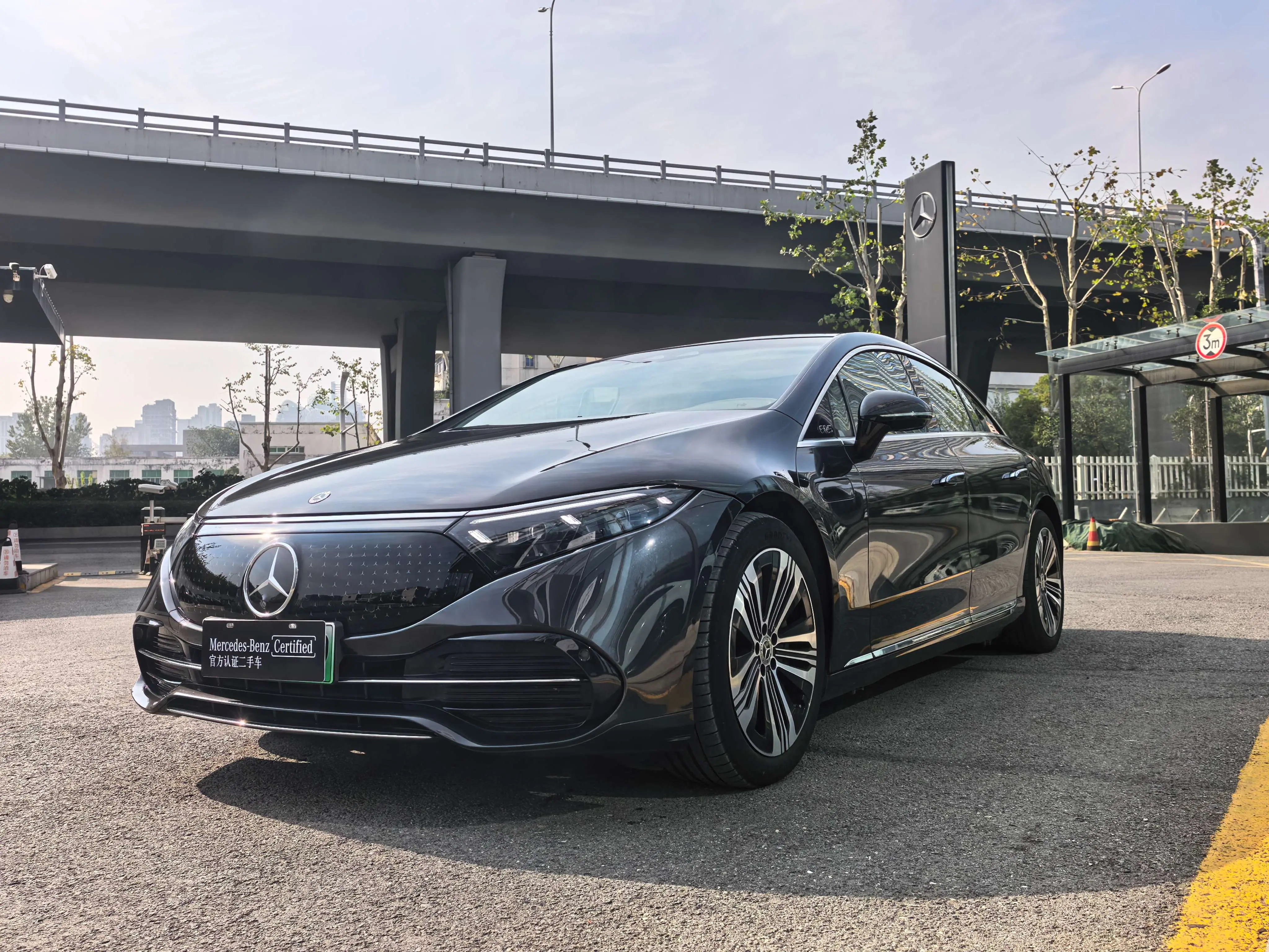 Mercedes-Benz EQS  из Китая