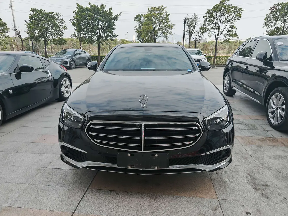 Mercedes-Benz E-Class  из Китая