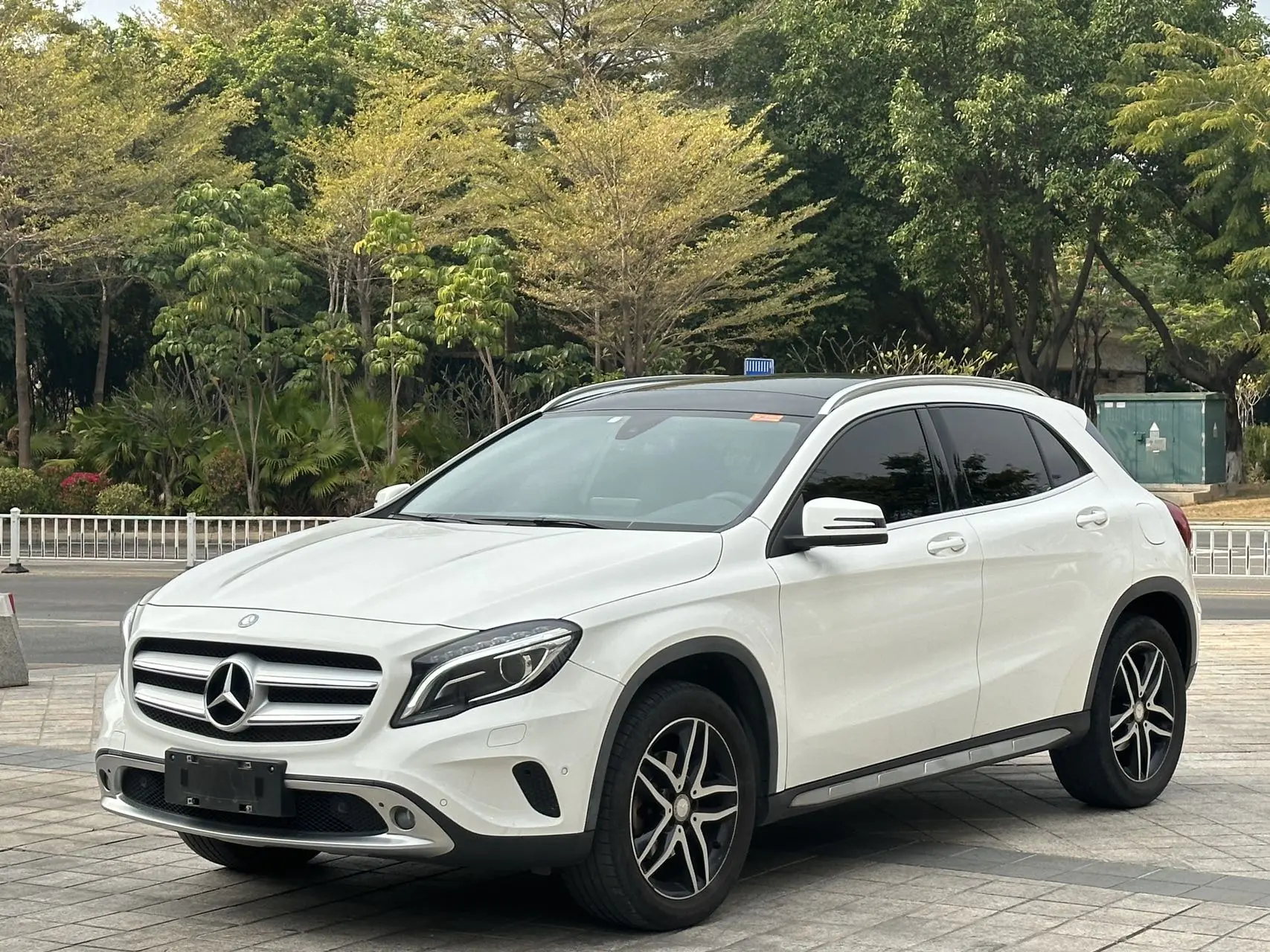 Mercedes-Benz GLA  из Китая